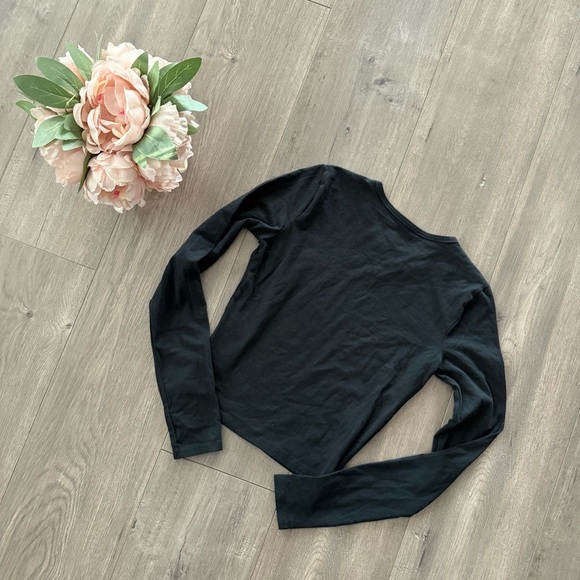 New Hollister Black Cut Out Slit Bust Long Sleeve Top - Picture 3 of 4